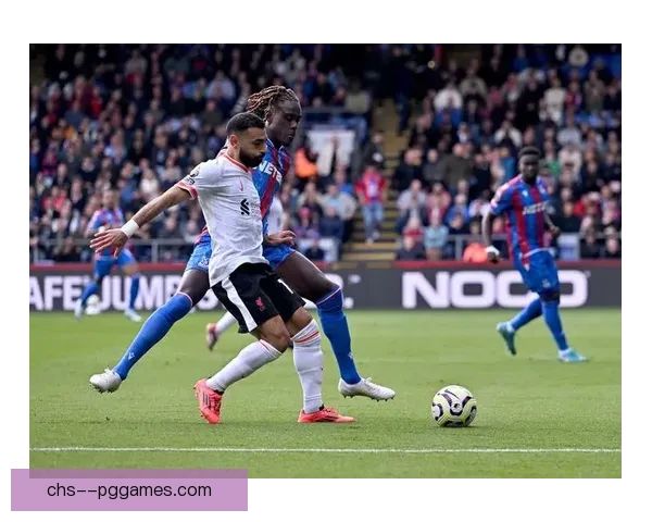 查尔斯女足英超主场边路突破精彩助攻赢得全场喝彩